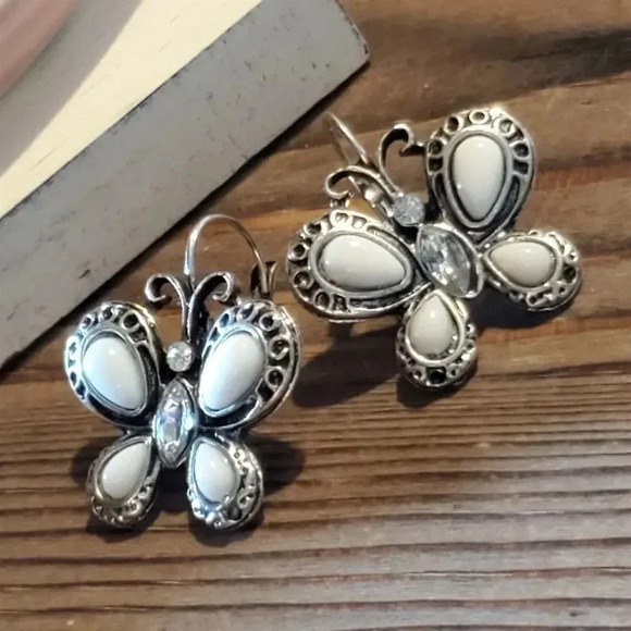 Antiqued Silver White & Clear Crystal Rhinestone Butterfly Leverback Earrings - Picture 1 of 7
